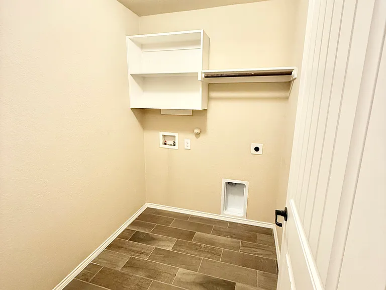 11809 Kurth Dr — Photo 7
