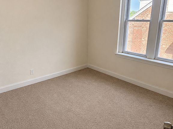 4th image of 4543 Manayunk Ave