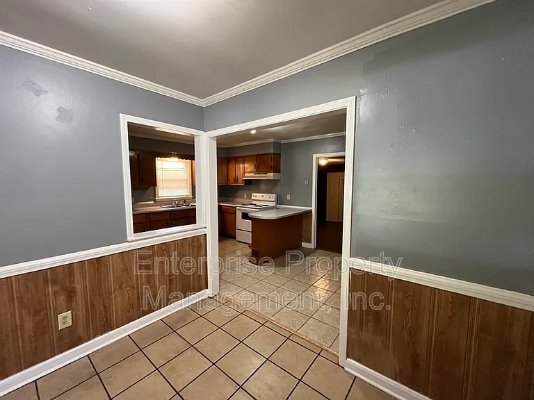 1922 Saint Elmo Ave — Photo 4
