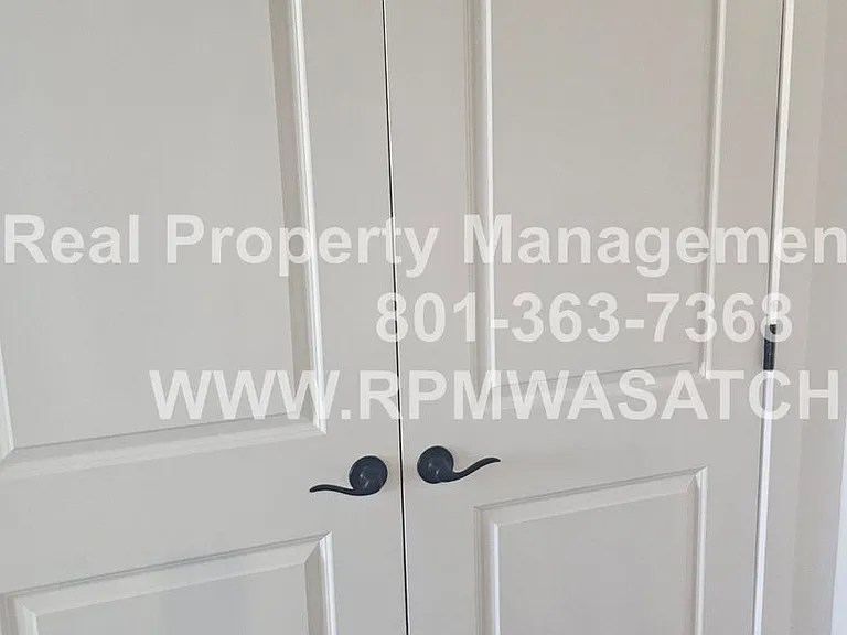738 N 160 E — Photo 17