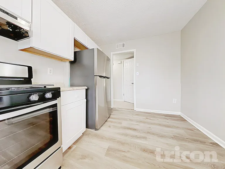 525 Windsor Dr SE — Photo 6