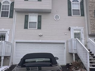 156 Mountain Dr, Carnegie, PA 15106