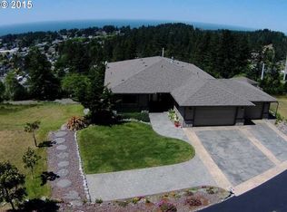 6890 Pacific Terrace Loop, Brookings, OR 97415