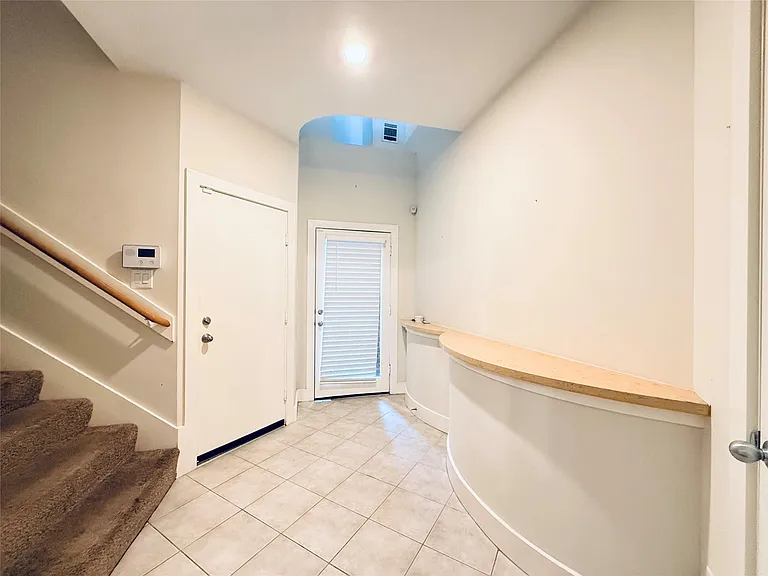 9813 Cynthia Ann Ct — Photo 7