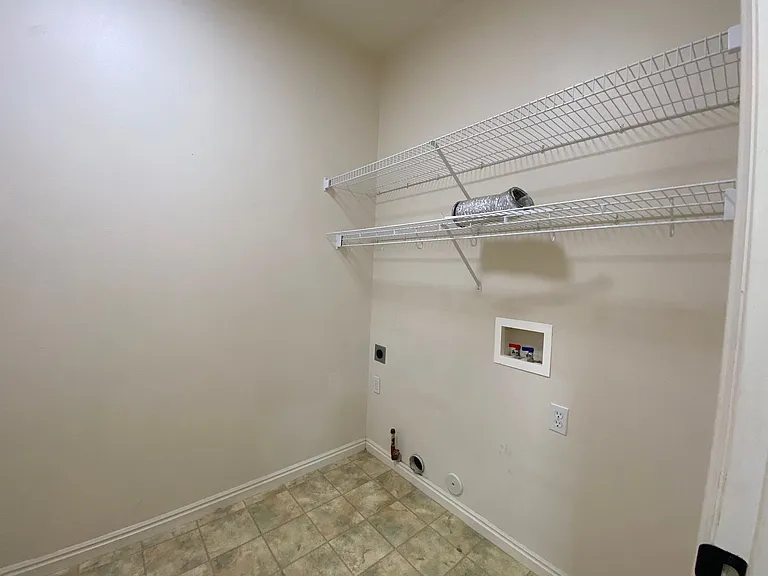 3427 E Sweetwater Springs Dr — Photo 17