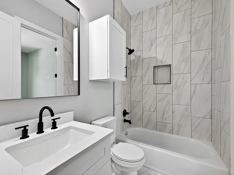4517 Larch Ln — Photo 44