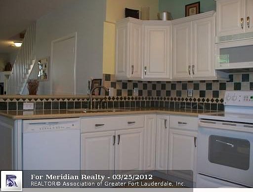 3rd image of 3846 San Simeon Cir