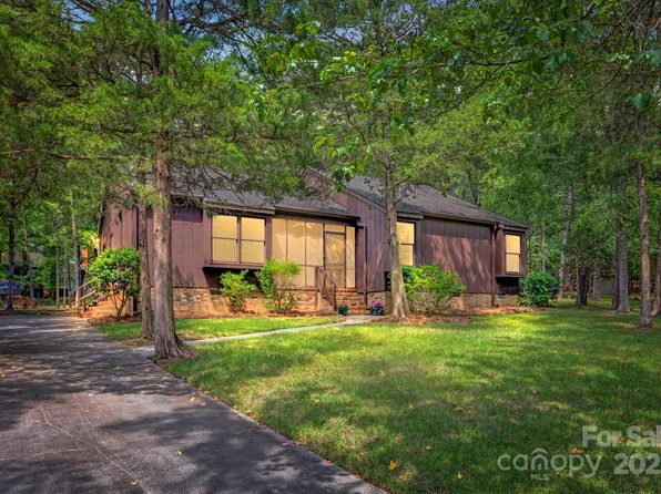 7904 Deep Hollow Ct, Charlotte, NC 28226