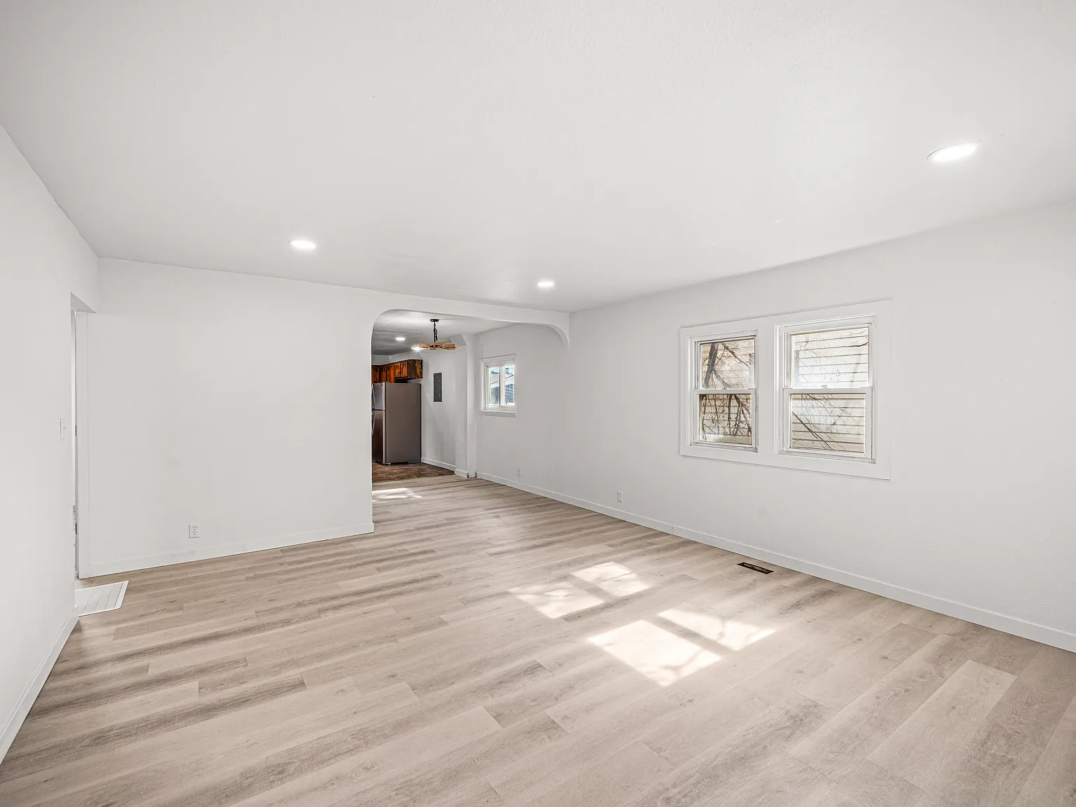 2 bed, 893 sqft, $1,500 — Photo 4
