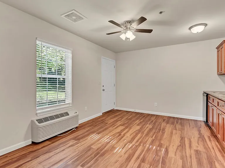 1112 Bertling St #9 — Photo 2
