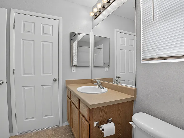 10648 Bandera Mountain Ln — Photo 40