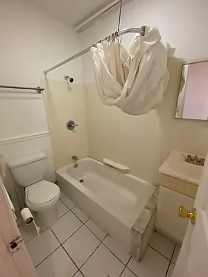 Rented by Smart City Real Estate LLC | media 13