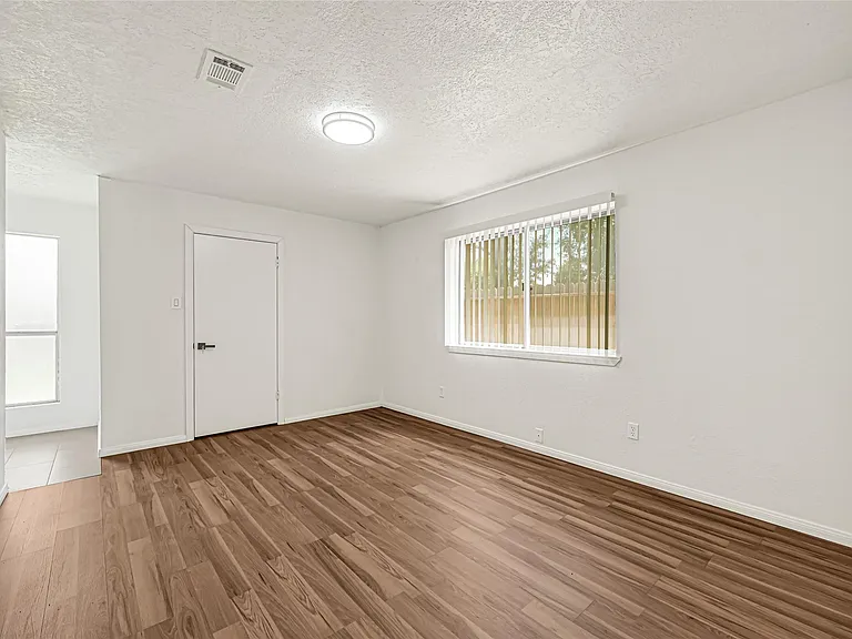 13327 N Thorntree Dr — Photo 18