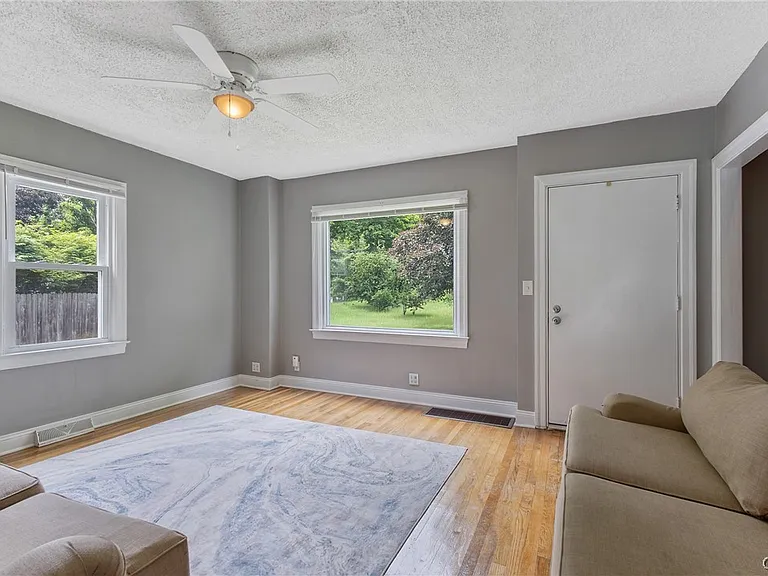 116 E Richmond Rd — Photo 5