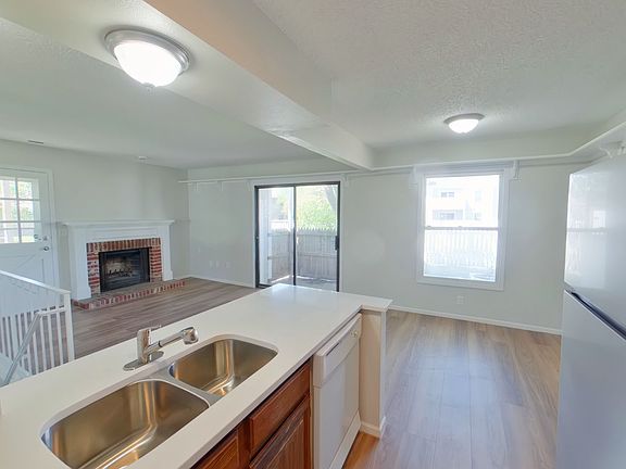 4th image of 1717 S Cypress St APT 112
