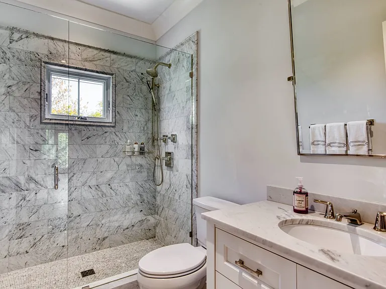 40 Gardiner Dr — Photo 18