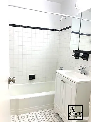 Rented by A Space Realty NY LLC | media 22