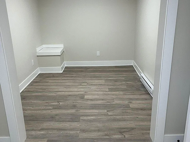 130 Nicholas Cres #BASEMENT — Photo 8