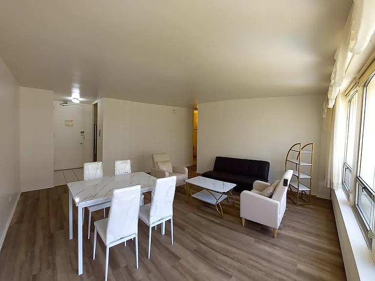 1450 E 55th Pl #717S — Photo 5