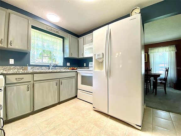 4th image of 208 E Cypress St
