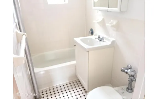 Rented by Douglas Elliman | media 10