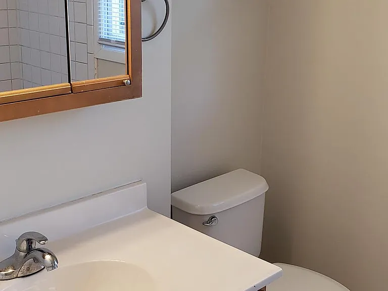 4272 W Alvina Ave #1 — Photo 15