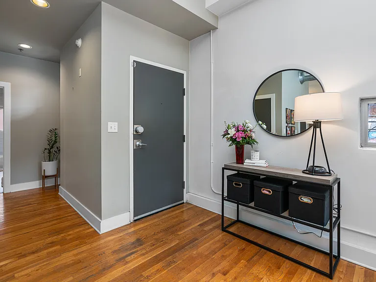 15 Waddell St NE #205 — Photo 3