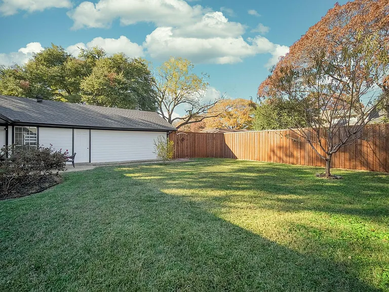 2421 Regal Rd — Photo 32