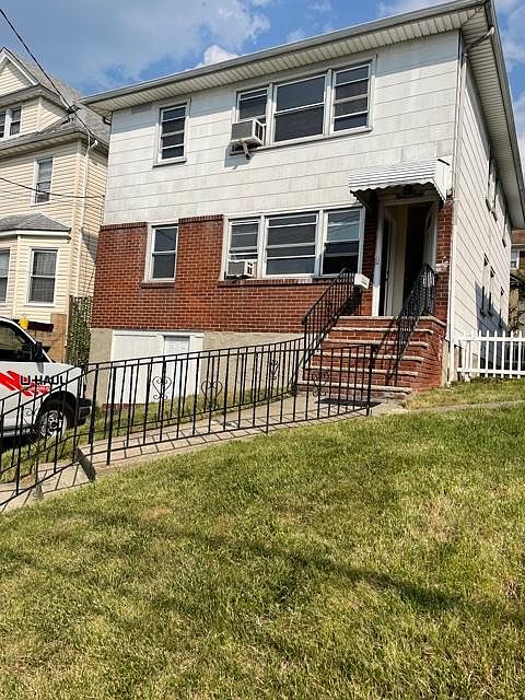 1st image of 140 Castleton Ave #1
