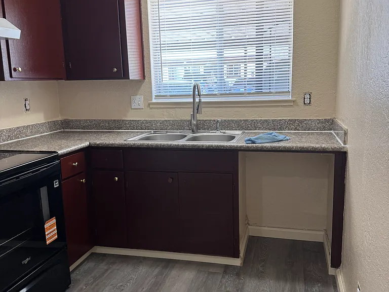 1090 Caputo Ct #3 — Photo 3