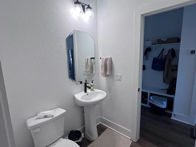 2564 Jack Nora Way — Photo 9