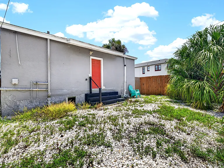 1716 E Columbus Dr #A — Photo 29