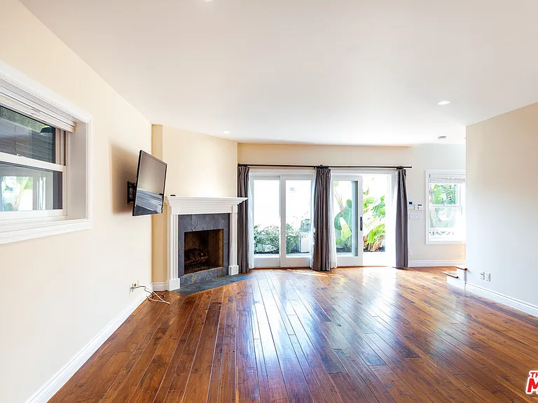 702 Pacific Ave — Photo 5