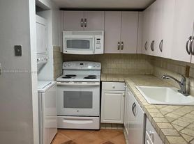 10000 NW 80th Ct