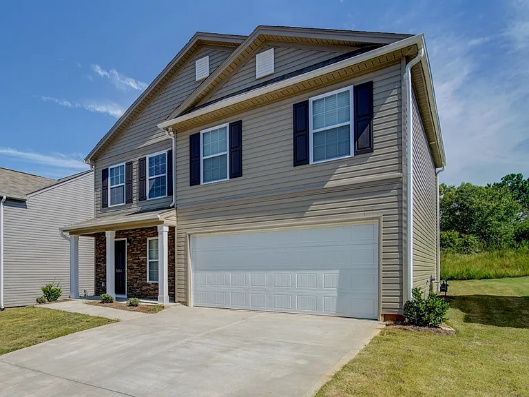 584 Craftsman Ln — Photo 1