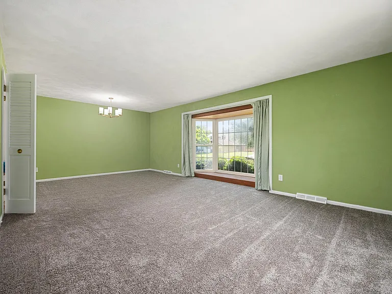 5824 N Imperial Dr — Photo 8