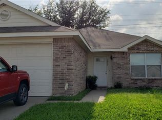 1852 Lynnwood Hills Dr, Fort Worth, TX 76112