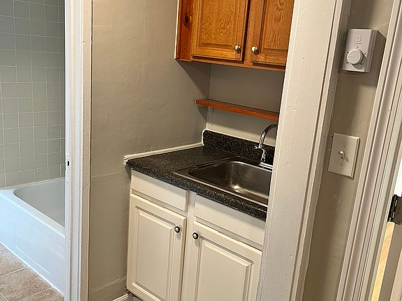 2nd image of 490 Chatham St Floor 3