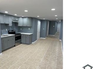 848 S 56th St #1, Philadelphia, PA 19143