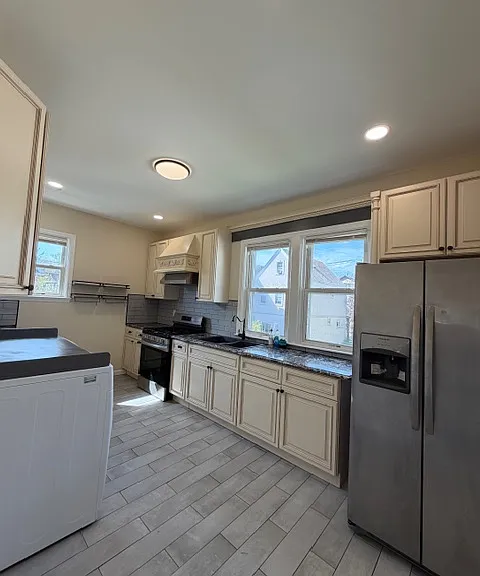 6035 Tyndall Ave #2 — Photo 8