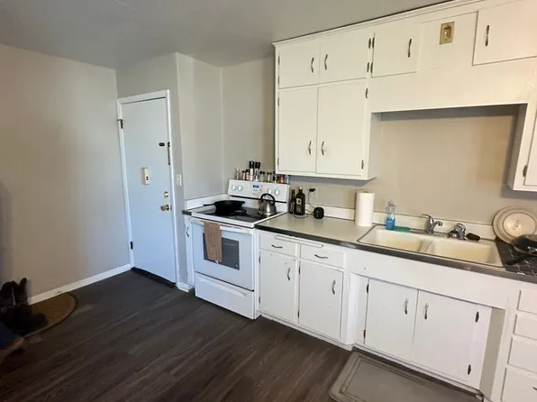 335 E Elder