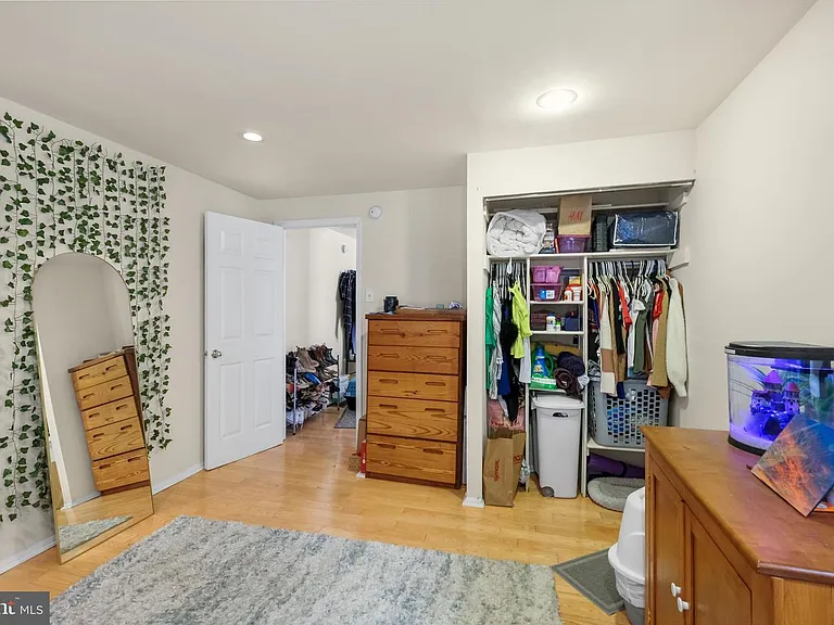 234 Bainbridge St #1B — Photo 8