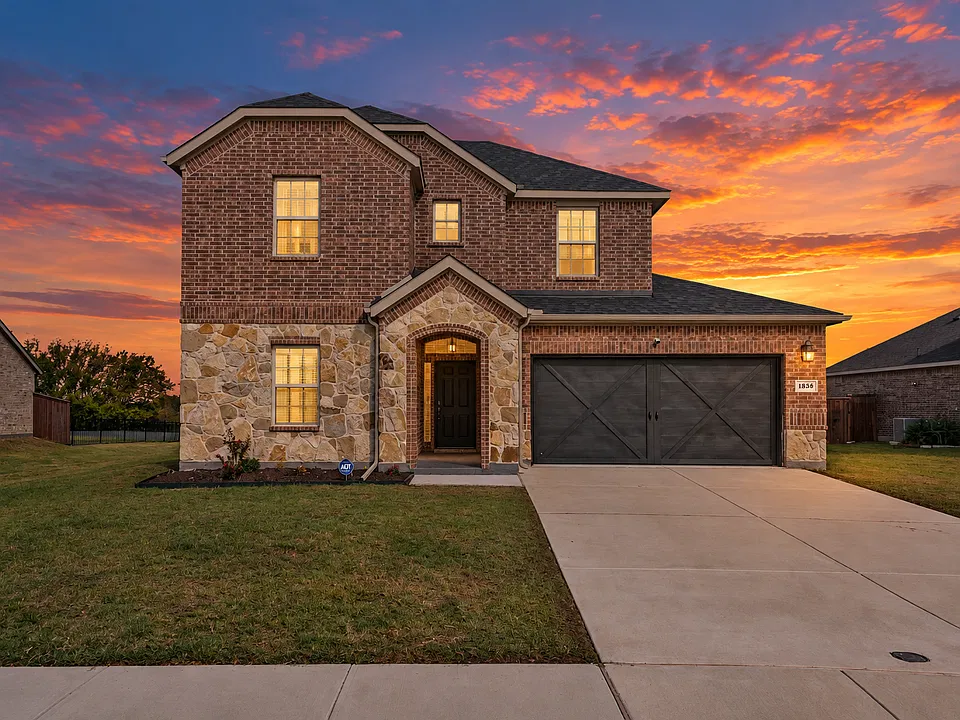 1536 Estivella Dr