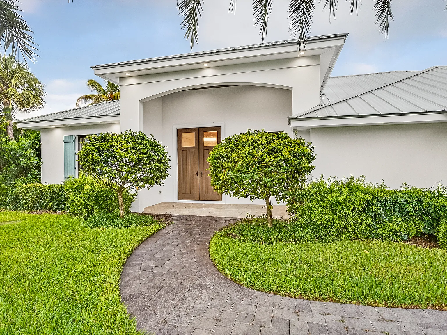 3 bed, 2571 sqft, $30,000 — Photo 1