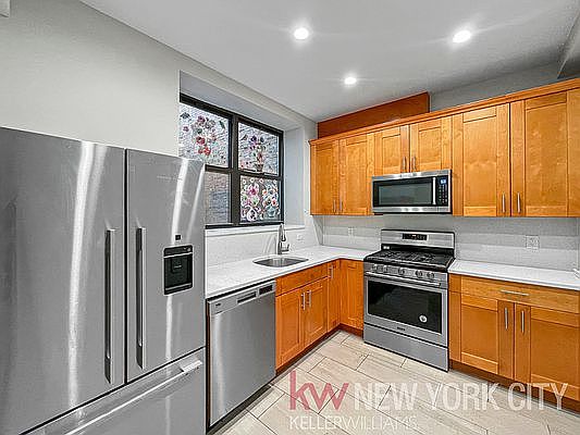 3rd image of 416 68th St #A9