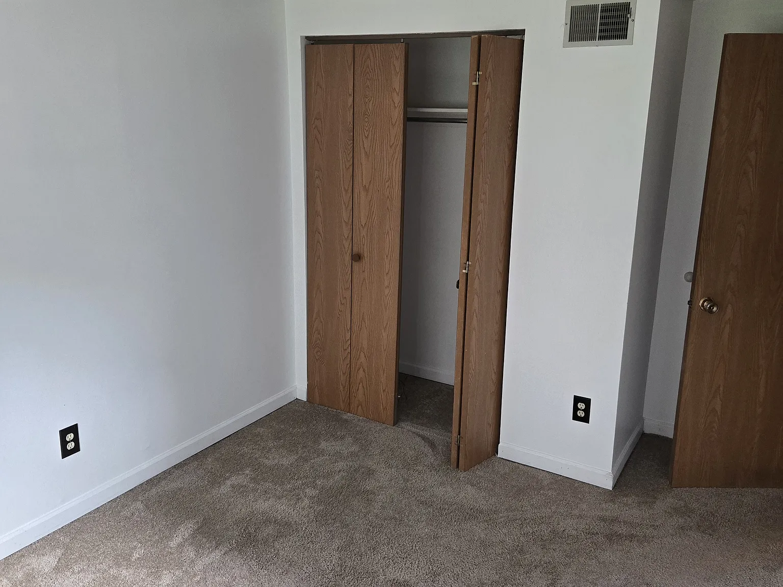 1202 Dutilh Rd — Photo 3