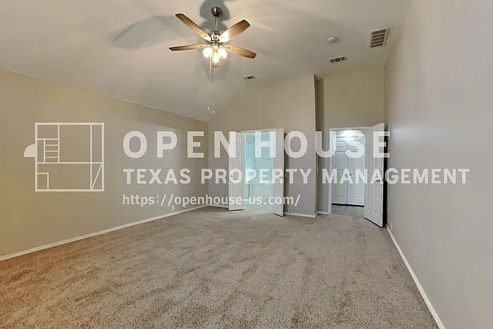 2904 Saint Martin Dr — Photo 12