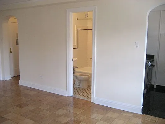 Rented by Cooper & Cooper Real Estate | media 10