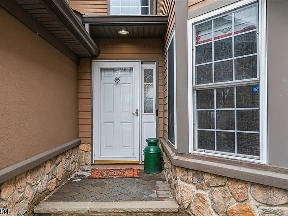 2nd image of 45 Bracken Hill Rd