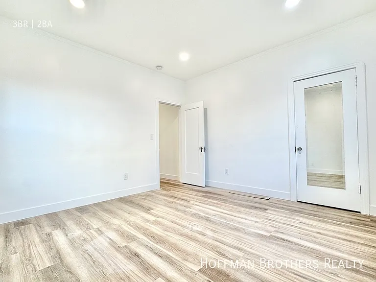 330 N Spaulding Ave — Photo 11